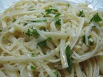 ESPAGUETIS O TALLARINES AL AJO